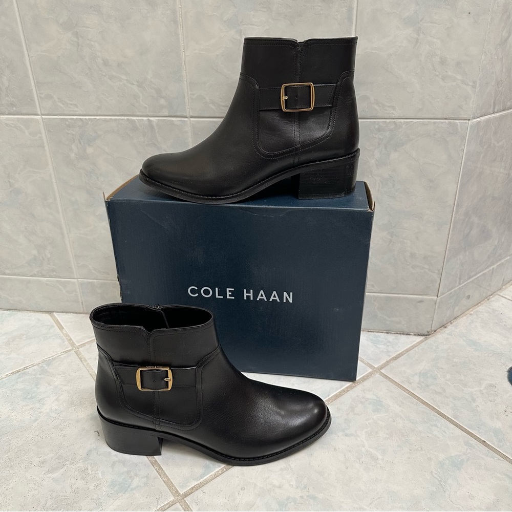 Cole Haan Thayer Women's Block Heel Chelsea Buckle Black Leather Boots Sz 8.5